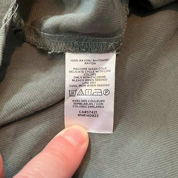 Set of 2 LOFT Short Sleeve Blouses, Green and Yellow-Peach, size Large - Picture 12 of 13